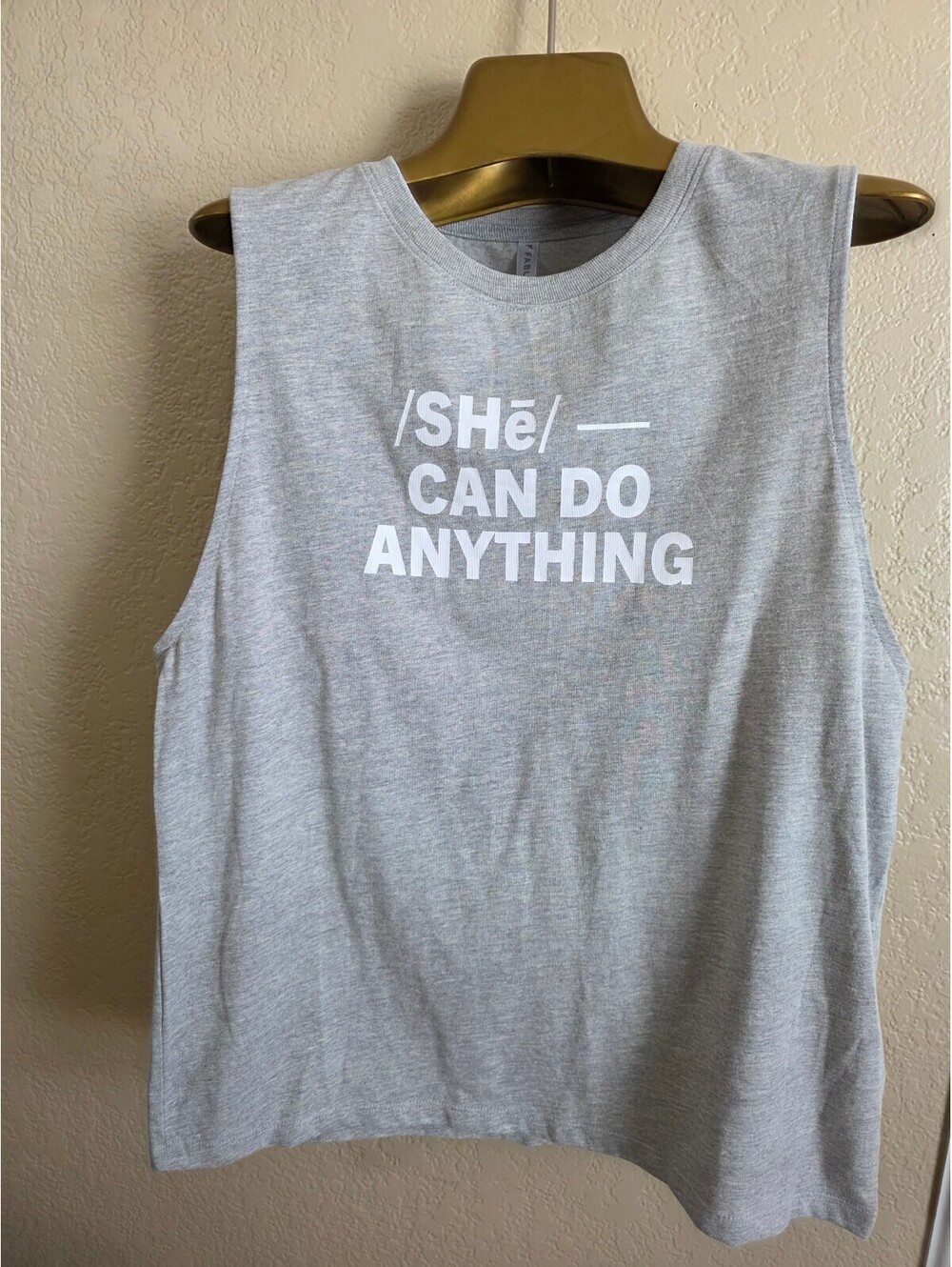 Fabletics Micah Muscle Tank She Can Do Anything Tee XS Medium Heather Grey NWT